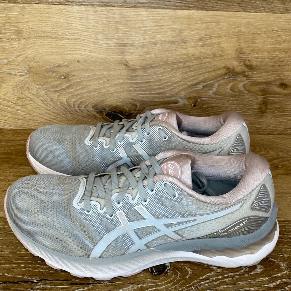ASICS Gel-Nimbus 23 Size 8